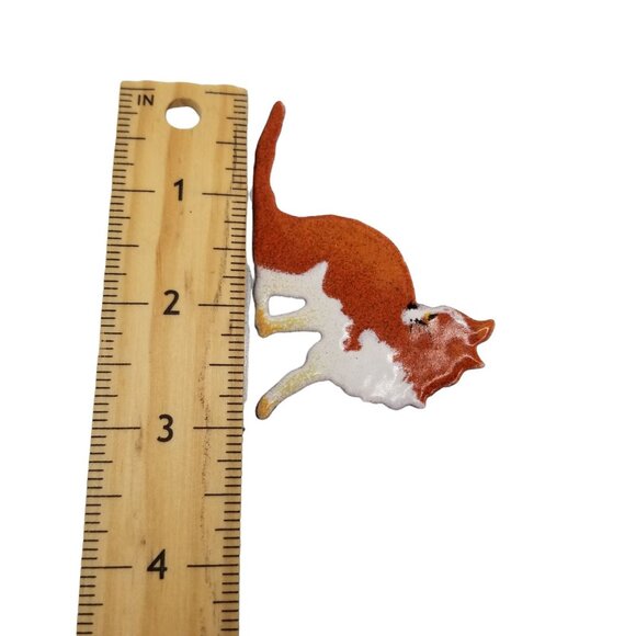 Vintage Brooch Cat Enamel Brown White Kitty Sitting Flat Jewelry Pet Animal Meow - Picture 6 of 6
